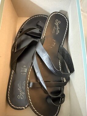 Seychelles Black Leather Crisscross Slide Sandals